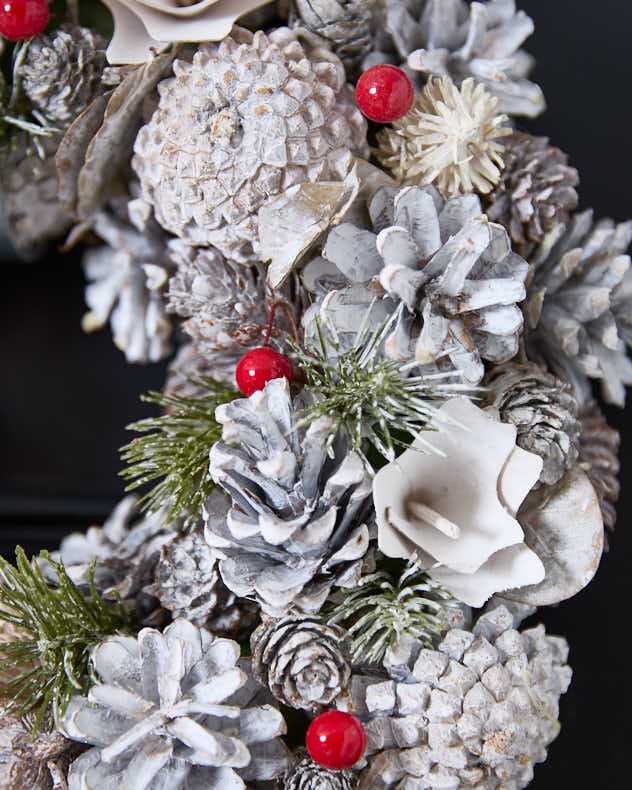 Roter Samtbeerenkranz 30cm