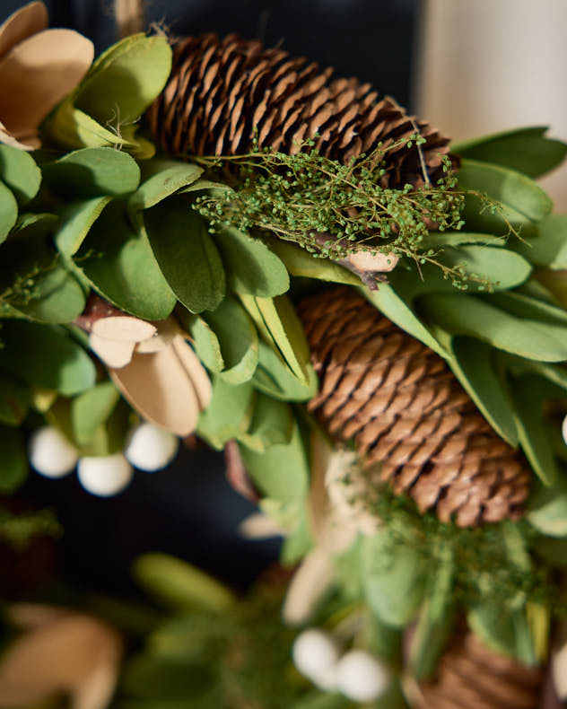 Couronne d'hiver de luxe au gui 35 cm