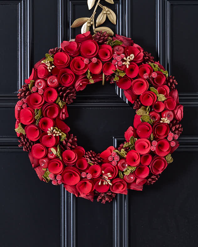 Extra großer Kranz aus roten Rosen, 42 cm