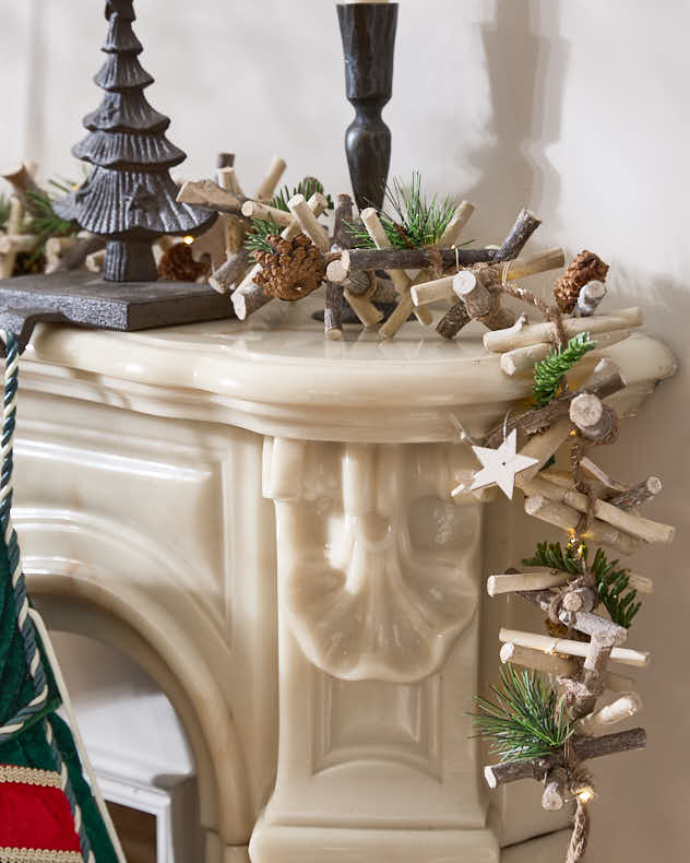 Winter Sparkle Pre-Lit Garland - 185cm