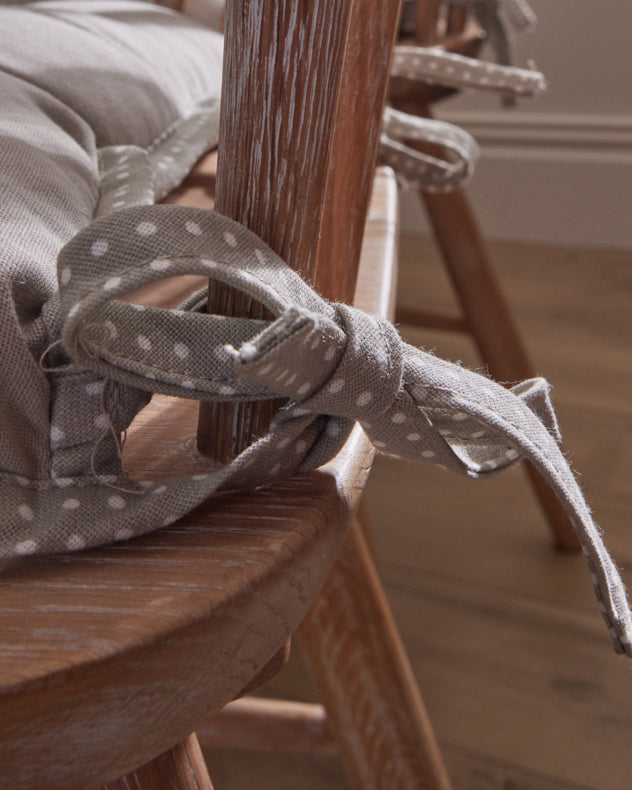 Set of 2 Grey Love Birds Seat Pads