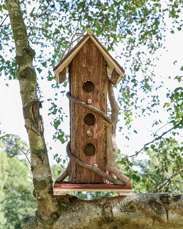 Popular Birds can be hung, classic wooden bird house