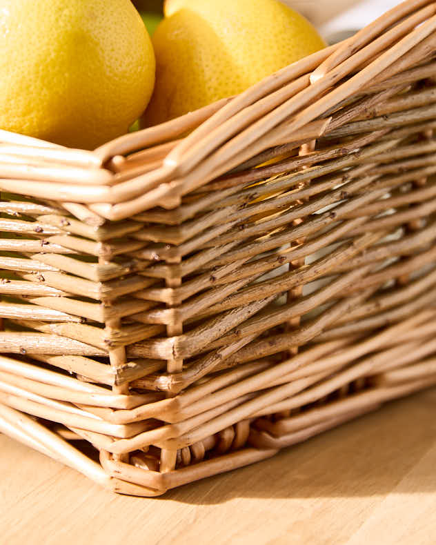 Bac à fleurs antique incliné