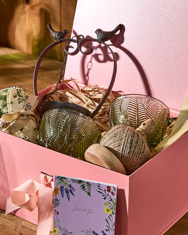 Birds and Botanicals Hamper Gift Box