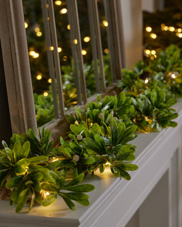 Merry & Bright Pre-Lit Garland 180cm