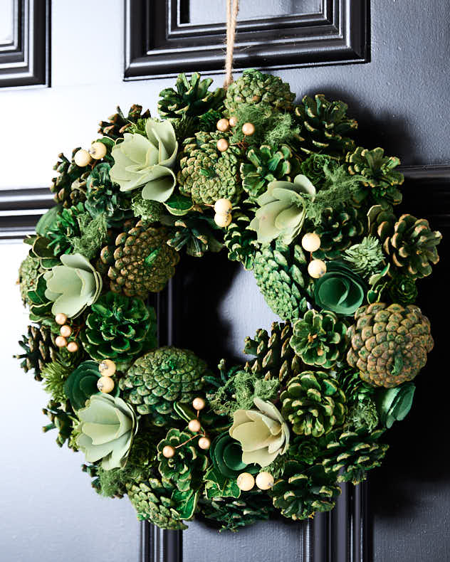 Grüner Sukkulenten-Winterkranz 35cm