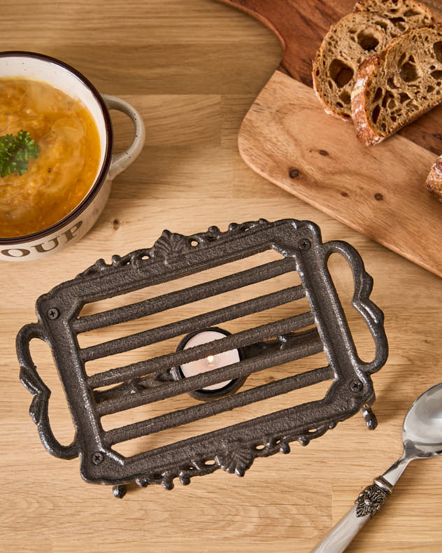 Plaque chauffante en fonte avec porte-bougie simple