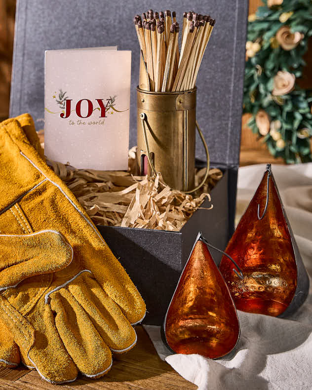 Warm and Cosy Hamper Gift Box
