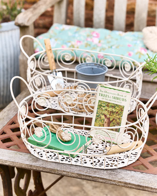 Duras Set of 2 Vintage Cream Baskets