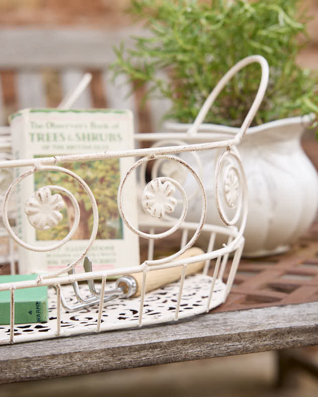 Duras Set of 2 Vintage Cream Baskets