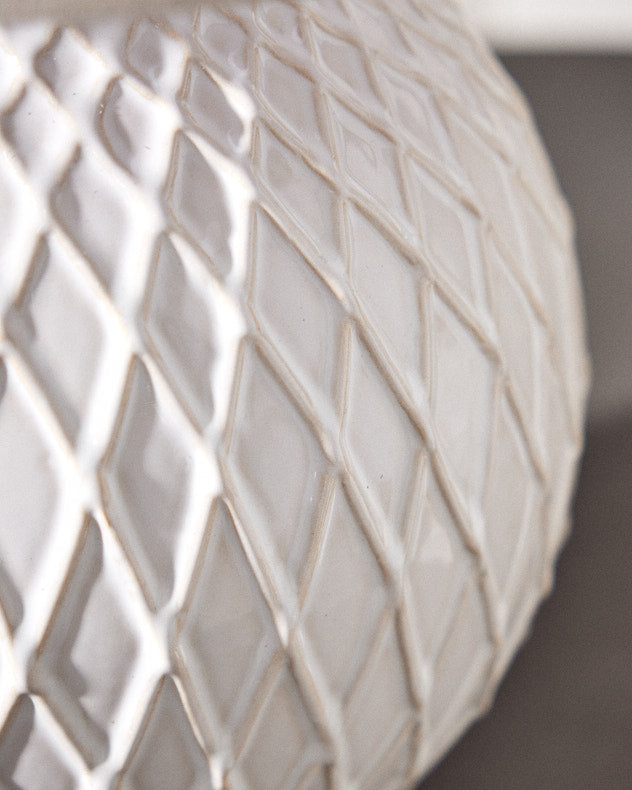 Rocamadour Textured Table Lamp Build Quality