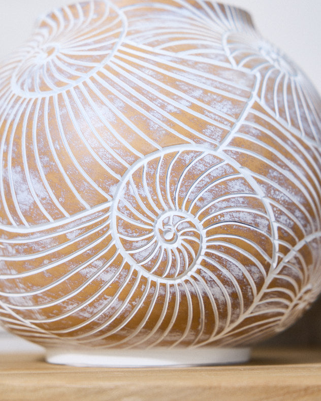 Vase rond en coquillage Oskola