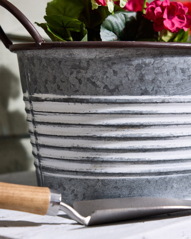 Cordar Two Tone Metal Planter