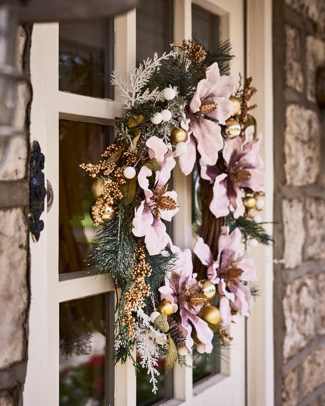 Magnolia Blush Kranz 55cm