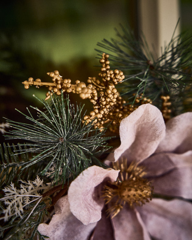 Magnolia Blush Kranz 55cm