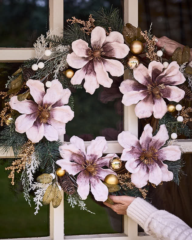 Magnolia Blush Kranz 55cm