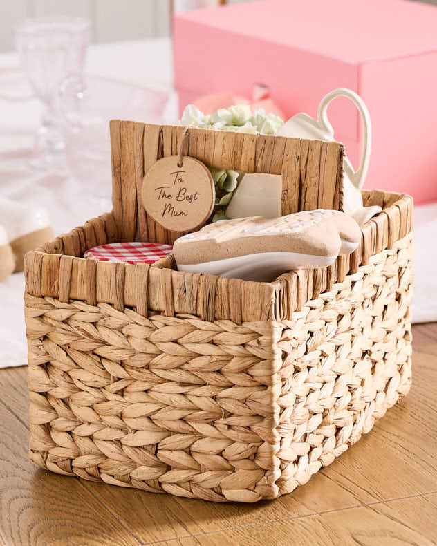 Personalised Gift Basket – Dibor - Main Image