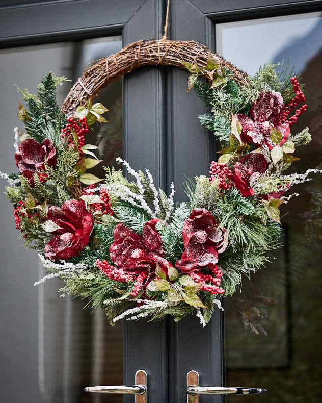 Frosted Flowers Half Wreath – Dibor