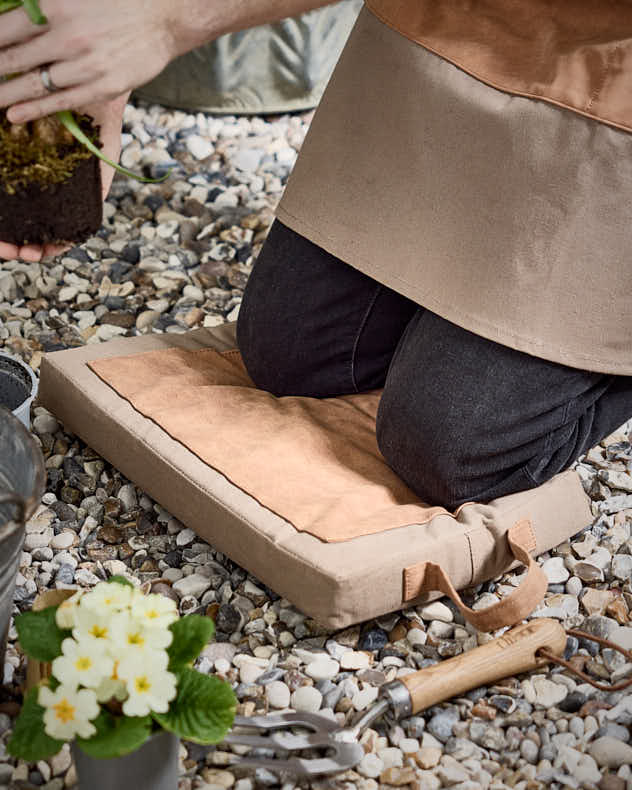 Genouillère de jardin kaki