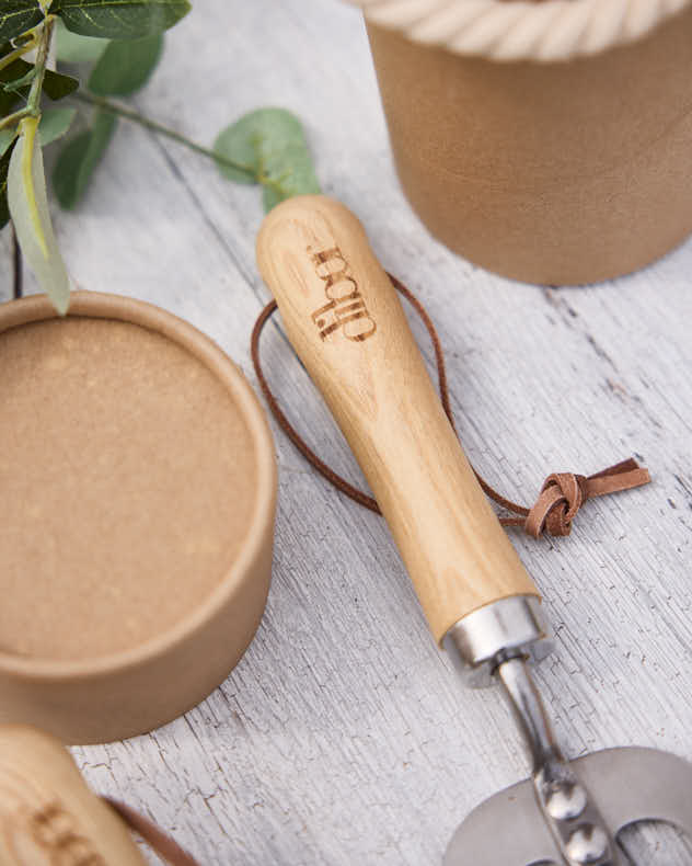 Ensemble de 3 outils de jardin et tube de rangement