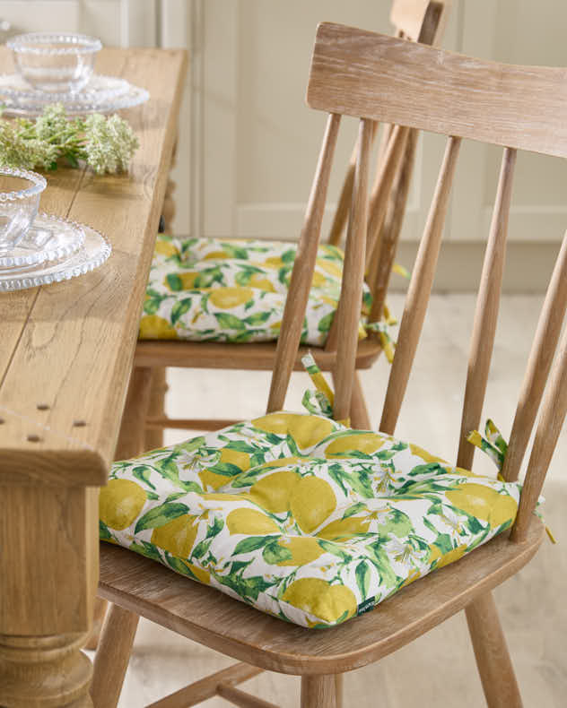 Set Of 2 Lemon Patterned Indoor Seat Pads