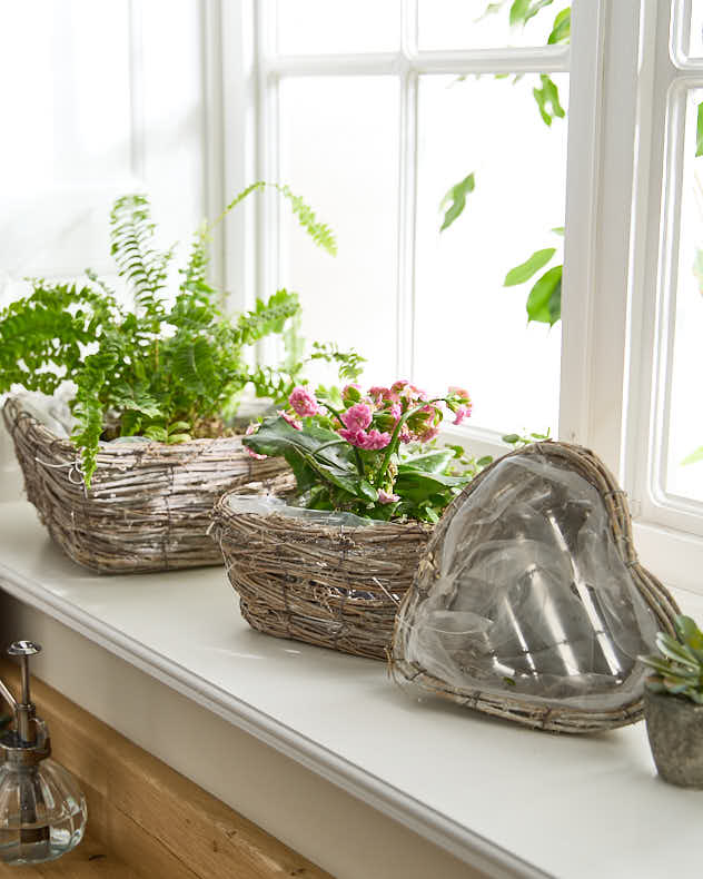 Set of 3 Wicker Heart Baskets