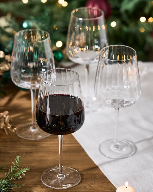 Set of 4 Ribbed Vintage Red Wine Glasses