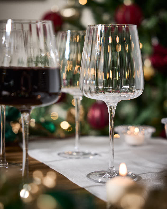 Set of 4 Ribbed Vintage Red Wine Glasses
