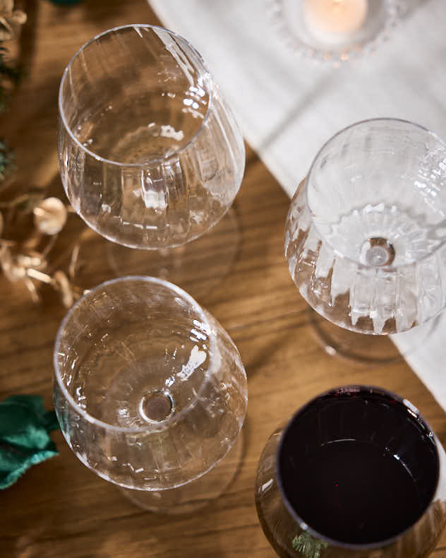 Set of 4 Ribbed Vintage Red Wine Glasses