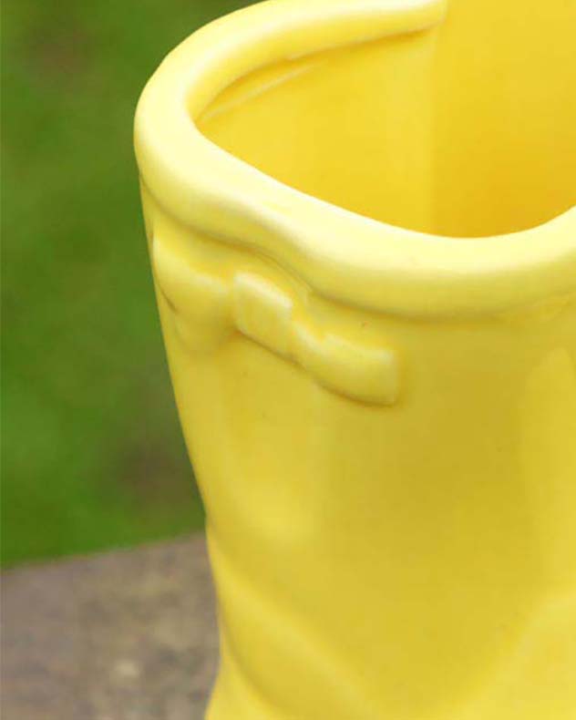 Nanna's Garden Pflanzgefäß „Gelbe Gummistiefel“