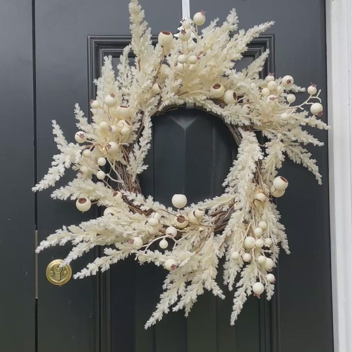Pre-Lit Ivory Pampas Wreath