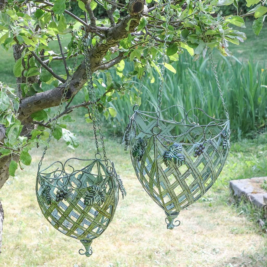 metal hanging baskets