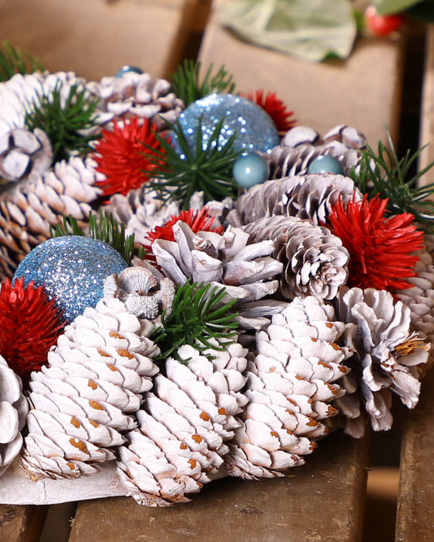 white pinecone christmas wreath