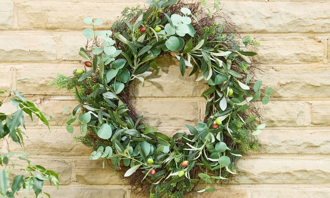 10 Stunning Summer Wreaths to Brighten Up Your Front Door