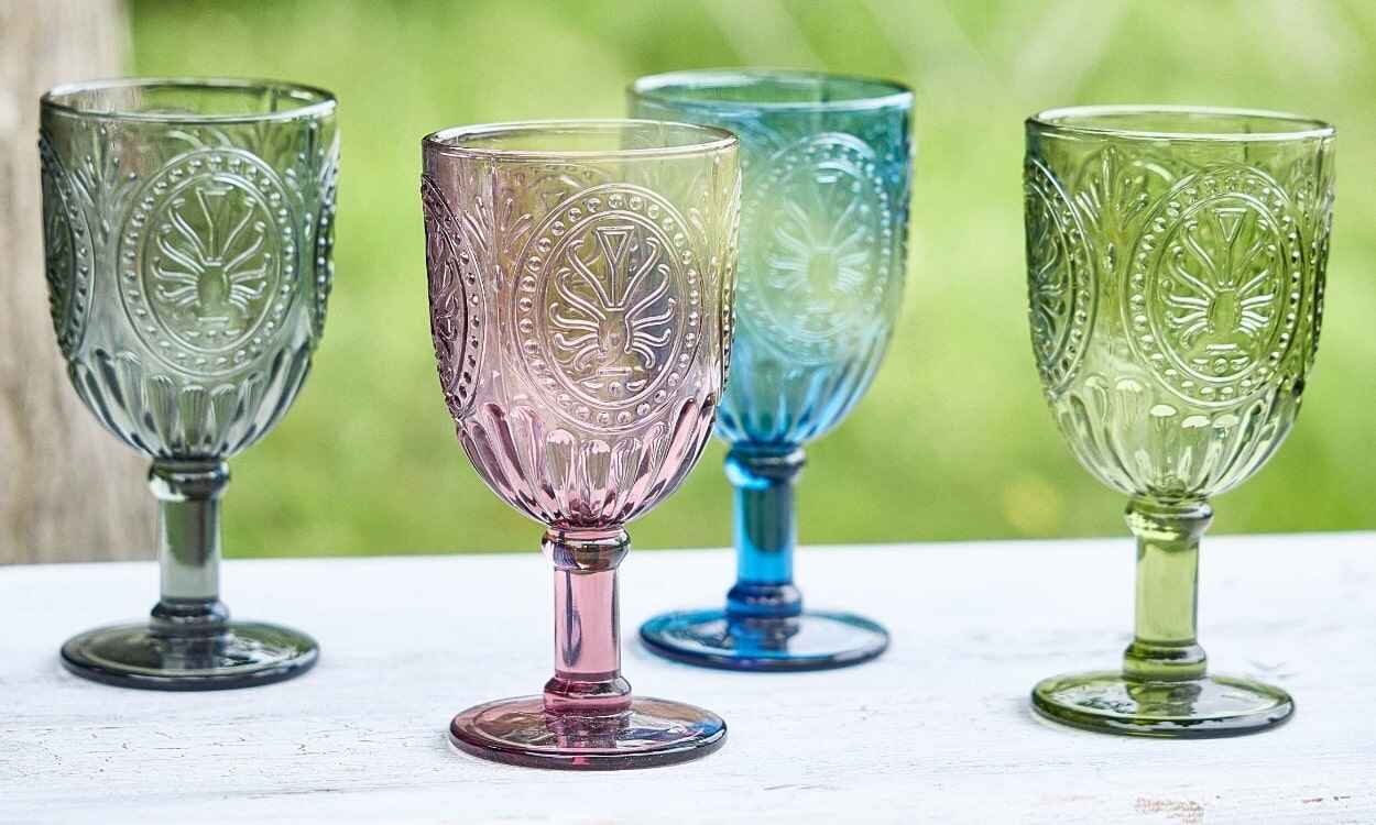Why Coloured Wine Glasses Are the Must-Have Table Trend