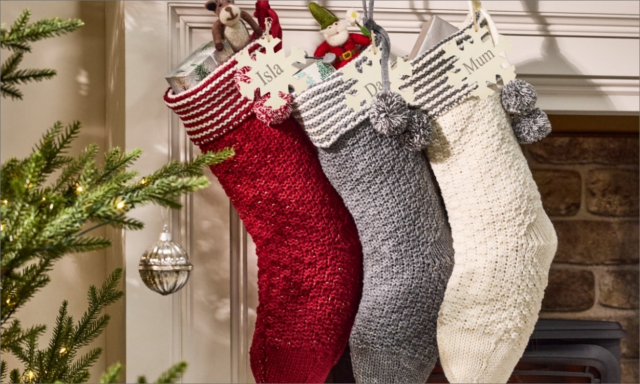 Unique Personalised Gifts to Spread Festive Cheer: A Guide