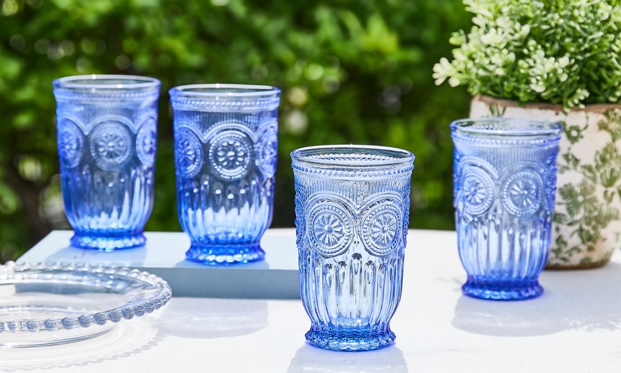 10 Must-Have Dining Table Accessories for a Stylish Summer