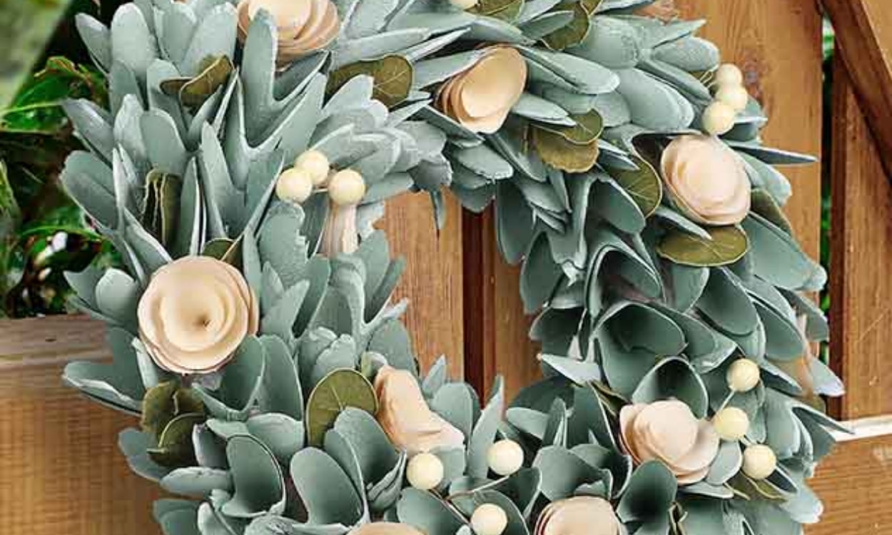 Winter Door Wreaths: A Must-Have for Your Seasonal Home Decor Collection