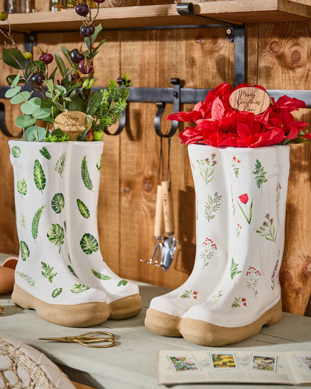 Next day gifts from Dibor including Wellington boot planter, pitcher jug and cast iron bird bath