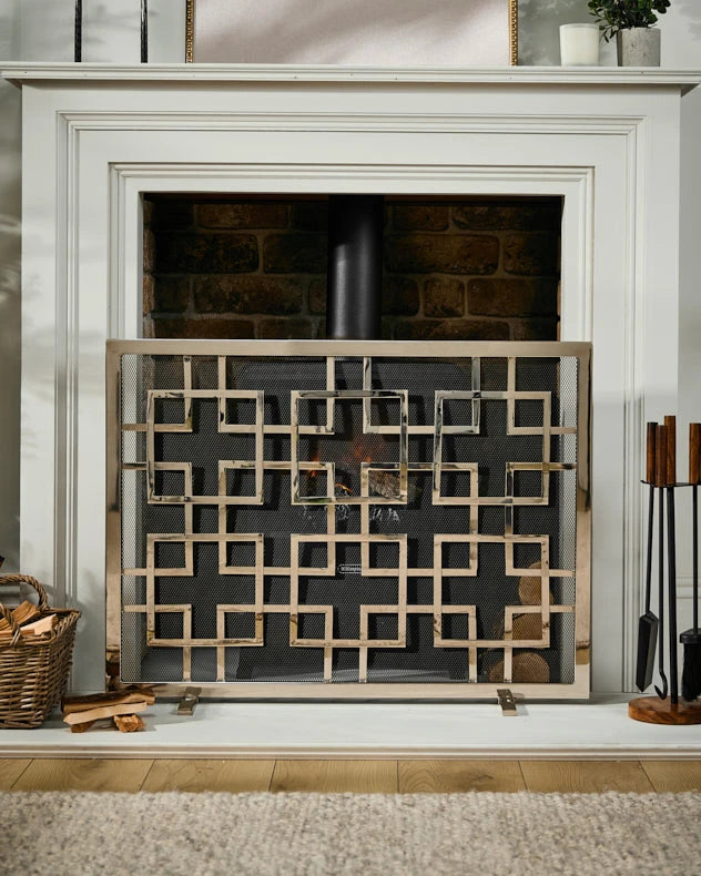 Fire Screens and Guards - Folding and Decorative Fireplace Protection ...
