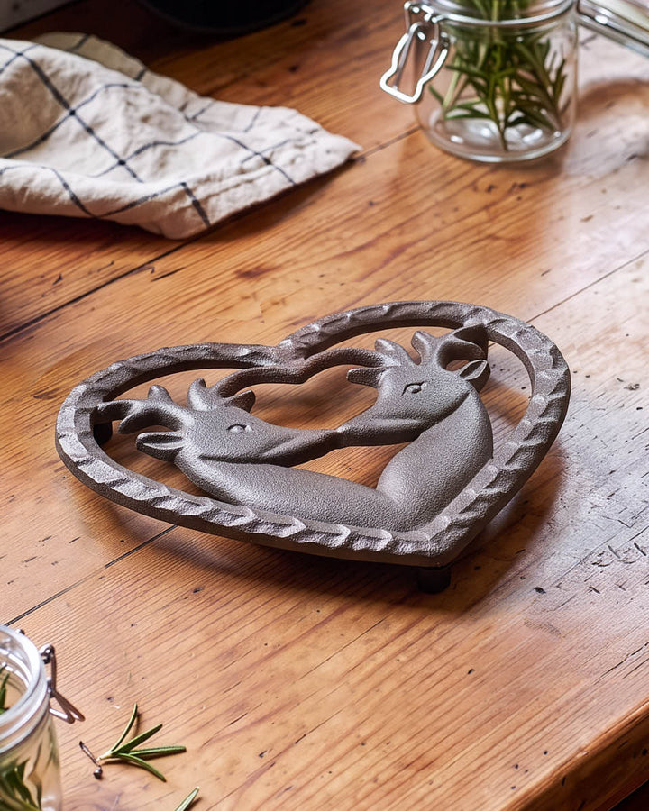Heart Shaped Kissing Deer Trivet