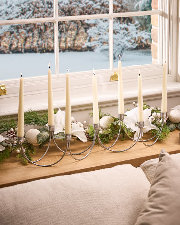 Wave Taper Candle Holder