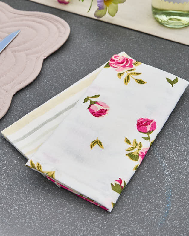 Set of 2 Helmsley Blush Cloth Napkins