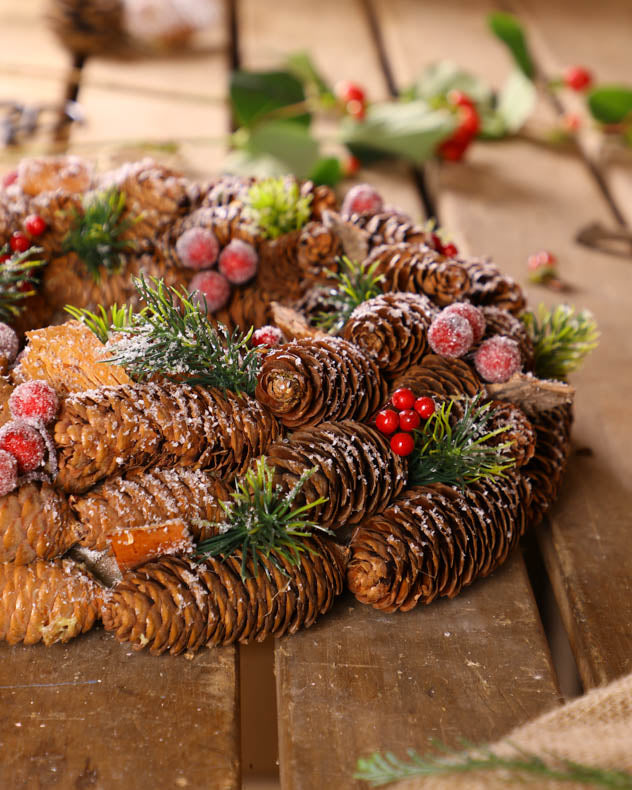 Wreaths - Personalised Frosted Berries Wreath 36cm