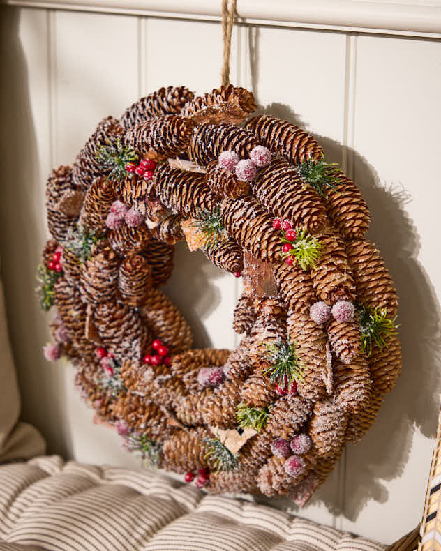 Indoor Frosted Berries Wreath 36cm