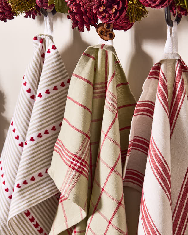 Set of 3 Red French Country Tea Towels