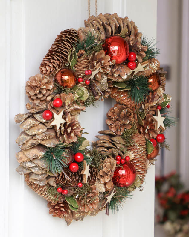 Baubles & Stars Indoor Wreath 35cm