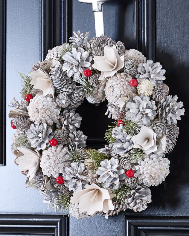 White Pinecone & Wood Wreaths - Red Velvet Berry Wreath 30cm