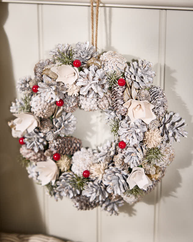 Indoor Red Velvet Berry Wreath
