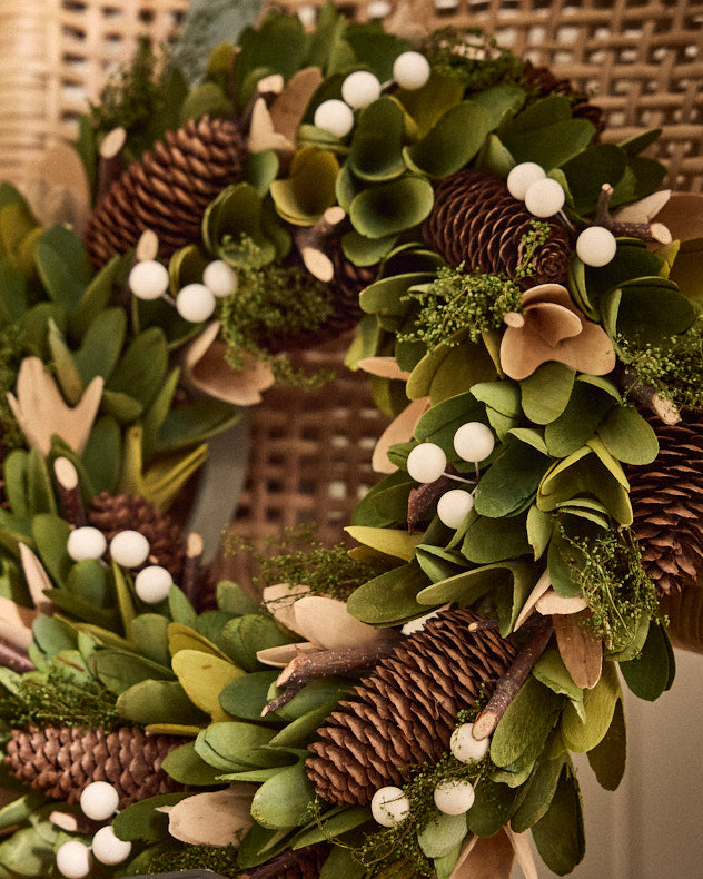 Indoor Forest Green Berry Wreath